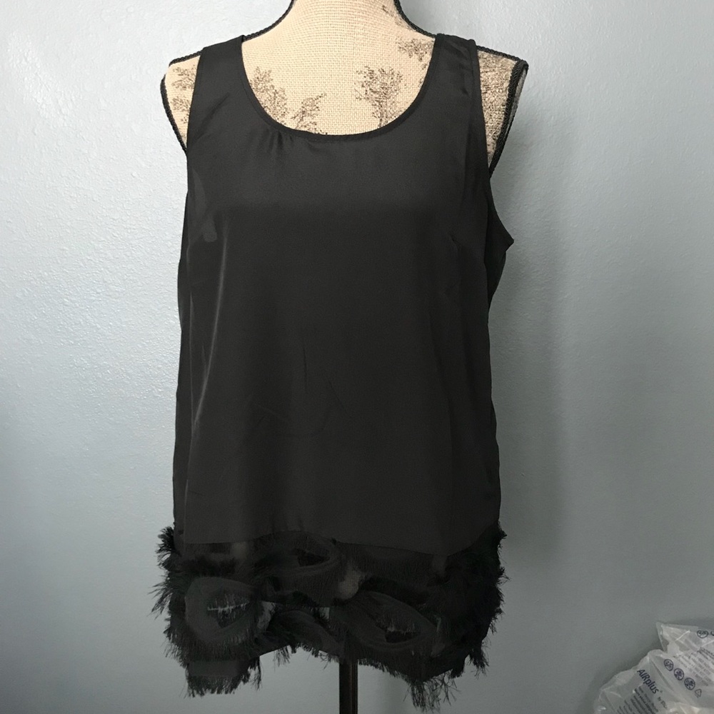 Black Women’s Sleeveless Fringe Hem Tank Top